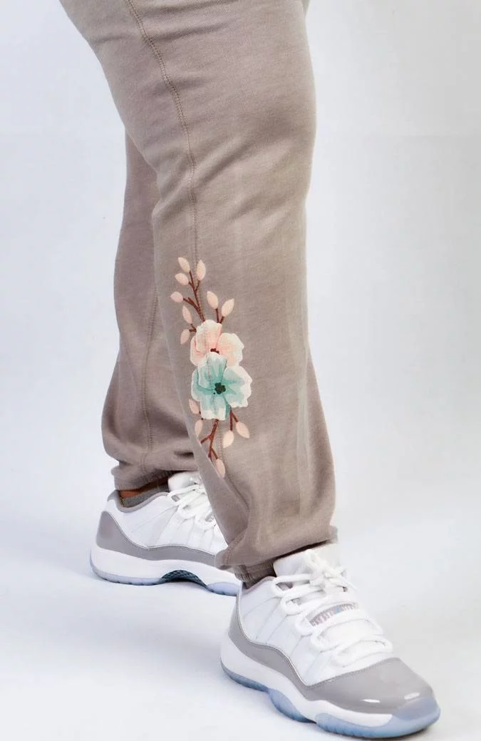 Women's Signature Sweatpants